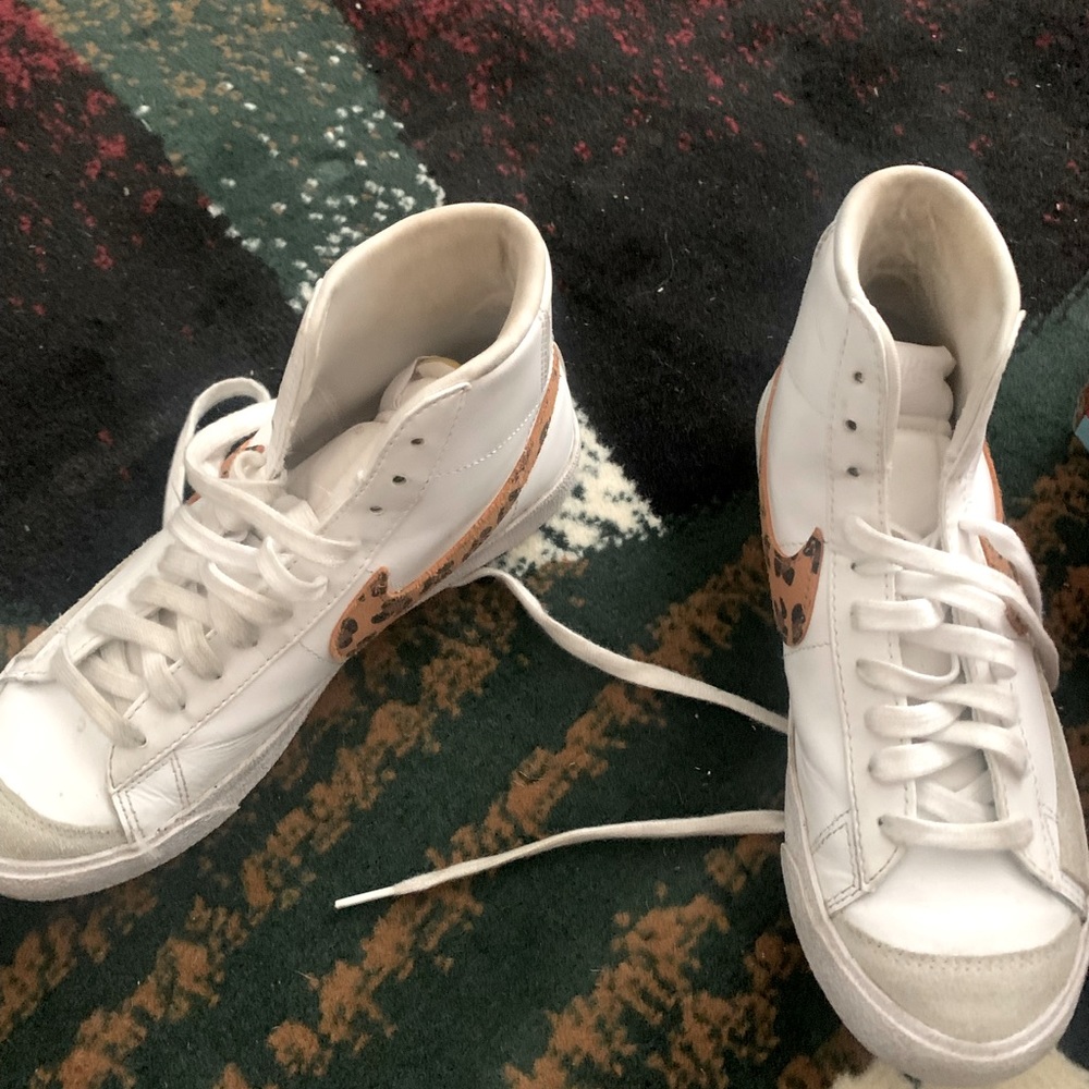 Nike leopard swoosh hi top, size 7